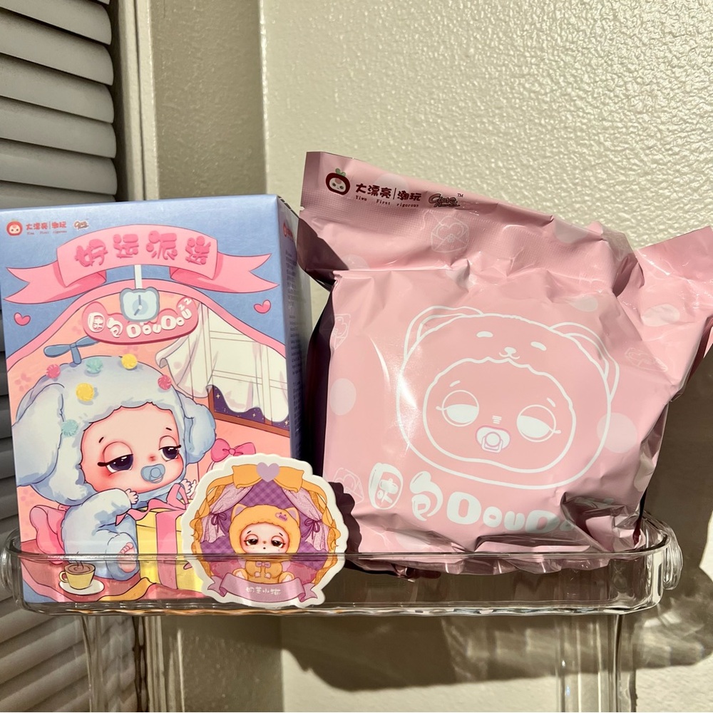 Baby Three Doudou Sleepy Baby Lucky Delivery Confirmed Kitty